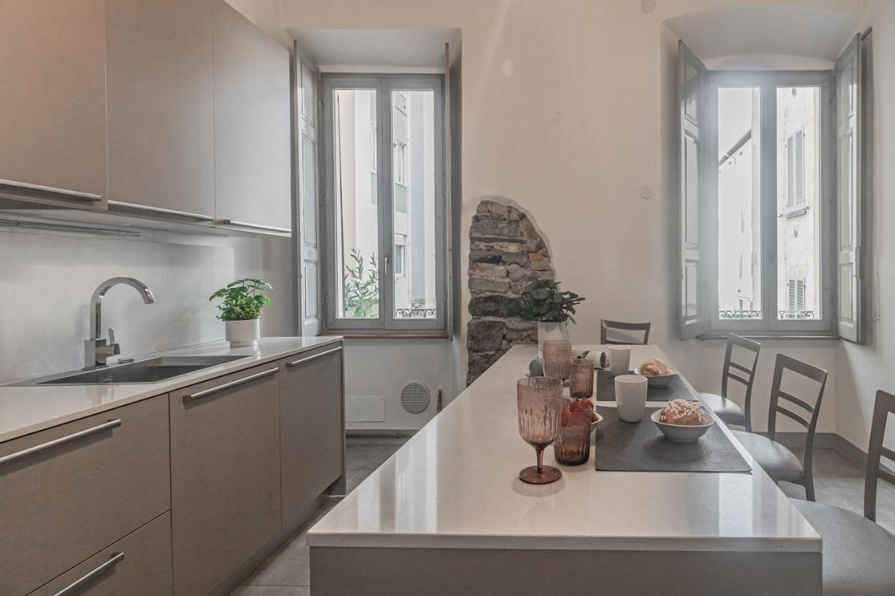 Ferienwohnung 5 Min Historic Center Luxury White Lotus Mansion Como Exterior foto